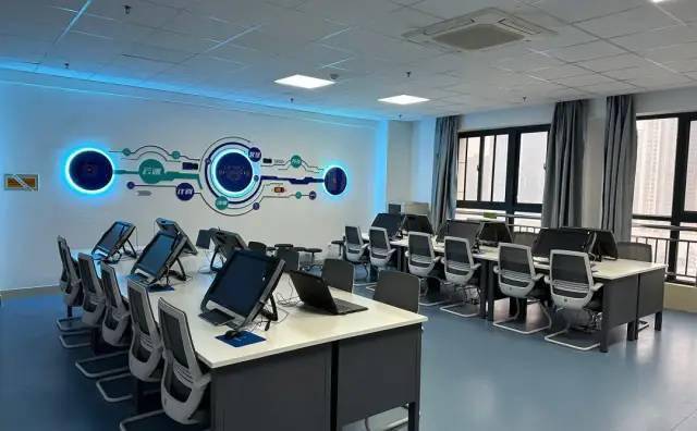 信息技術開發哪家強？陜西交院專業教學展鋒芒